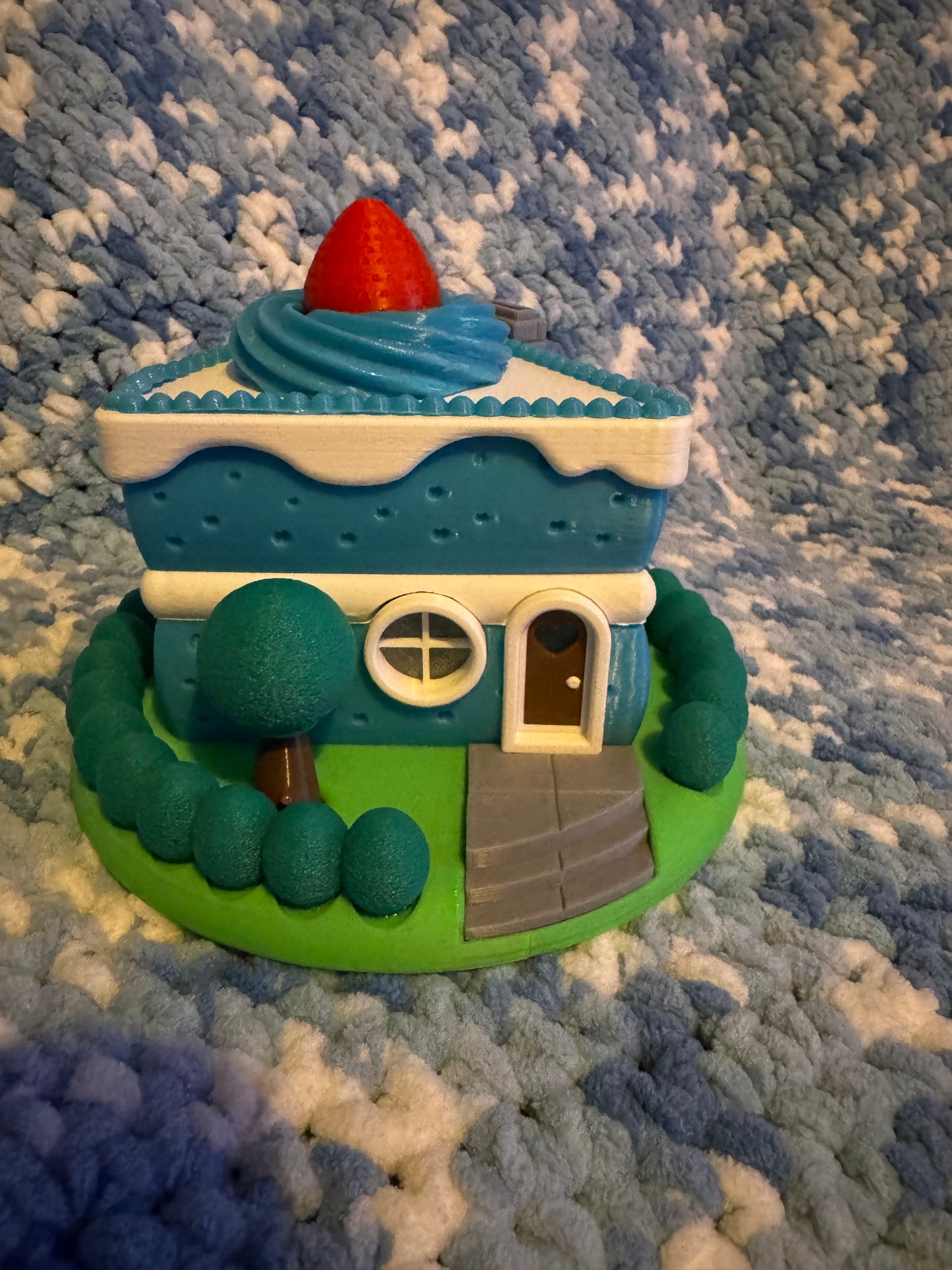 Slice cake night light