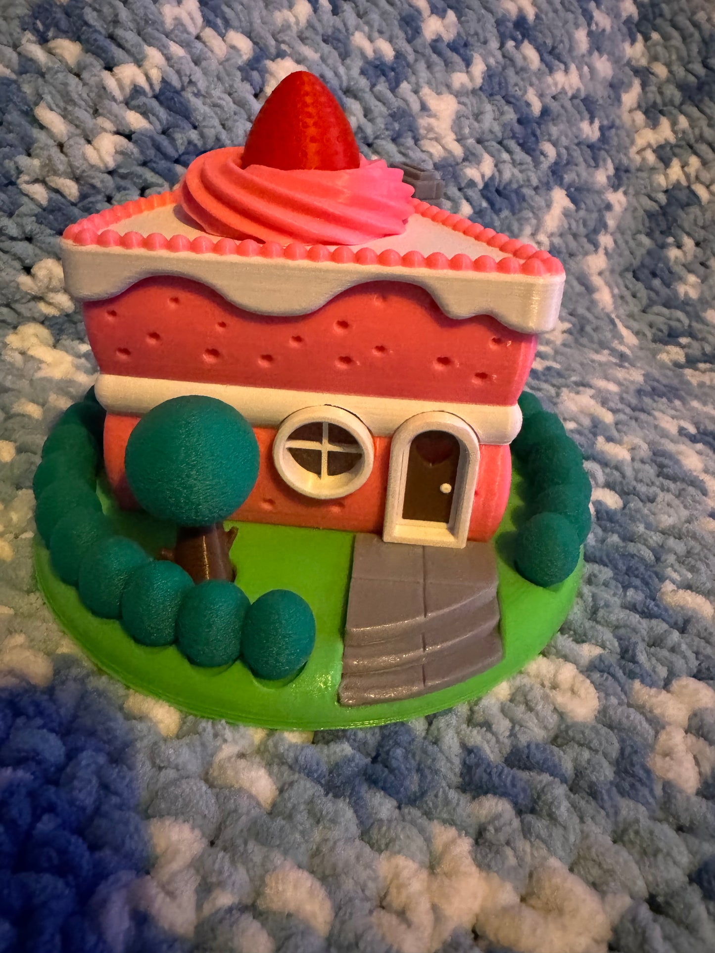 Slice cake night light